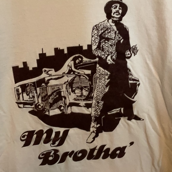 Super Fly 70s Medium graphic tee. It’s just cool... - Picture 6 of 6